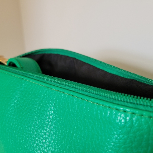 Small Green Hand Bag - Picture 6 of 13